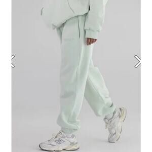 Comfrt Collection pastel edit sweatpants mint green unsex medium M cozy pants
